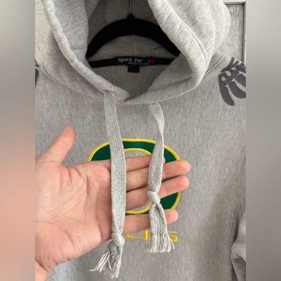 Gray Oregon Ducks Hoodie - Picture 5 of 16